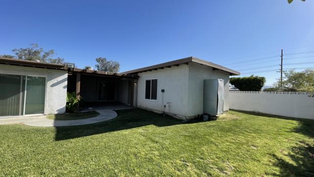 81967 Tournament Way, Indio CA: https://media.crmls.org/mediaz/f38c45a2-cf2a-499e-8cf6-d1434ca22db5.jpg