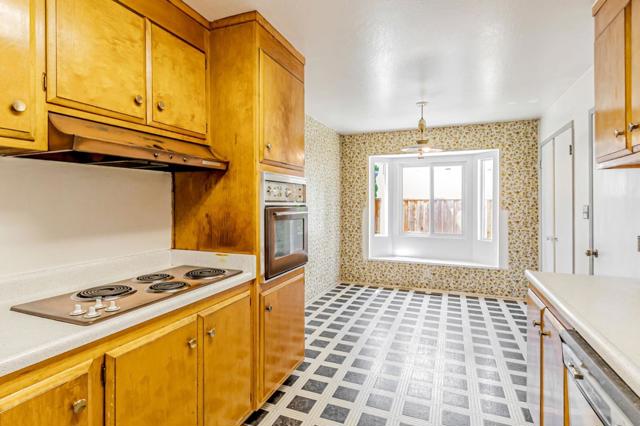 945 San Ramon Court, Mountain View CA: https://media.crmls.org/mediaz/f38c8a3e-76fa-43b5-ad9c-382bb83b0c58.jpg