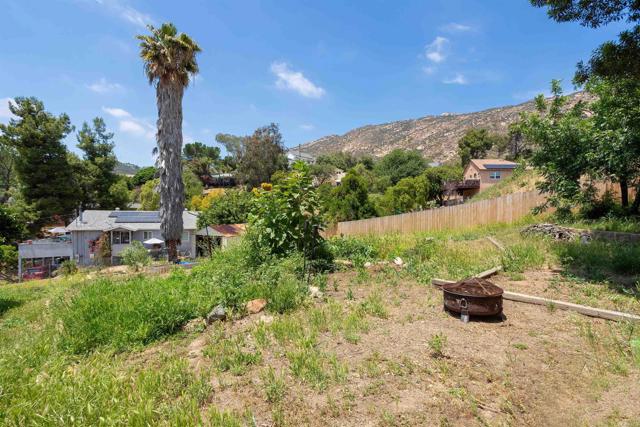 147 Mildred Way, El Cajon CA: https://media.crmls.org/mediaz/f38d8383-ce74-410c-be37-a19d245b7683.jpg
