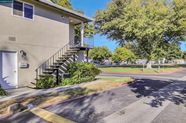 1356 Del Rio Cir, Concord CA: https://media.crmls.org/mediaz/f38dc766-3c02-4d81-96c1-bf4c6be3132b.jpg