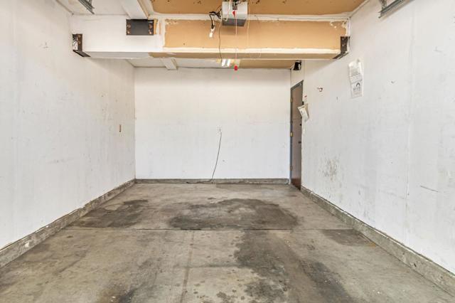 5386 Borneo Circle, San Jose CA: https://media.crmls.org/mediaz/f38e159d-4b89-4254-ac84-fa120e3b491f.jpg