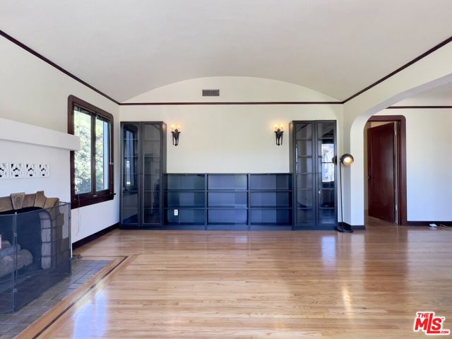 2416 Teviot Street, Los Angeles CA: https://media.crmls.org/mediaz/f38edf97-685a-4854-881b-3741307a9389.jpg
