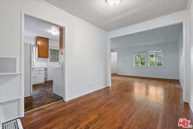 3734 Sawtelle Boulevard, Los Angeles CA: https://media.crmls.org/mediaz/f38ee5d8-b506-4ac7-aff2-70ea6104b04a.jpg