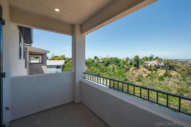 2948 Copley Ave, San Diego CA: https://media.crmls.org/mediaz/f38f14de-66dc-47fd-8637-bc274e88642a.jpg
