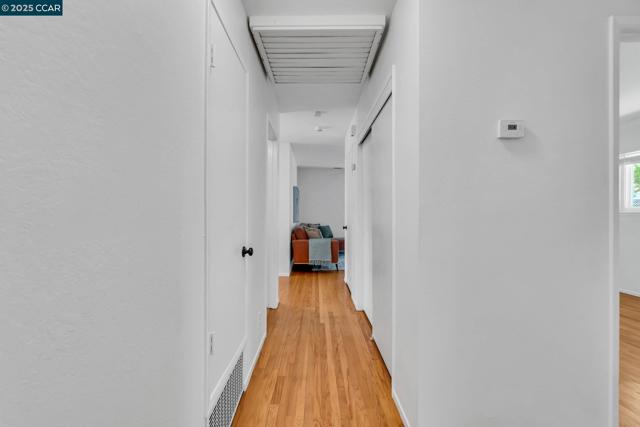 57 Jemco Ct, Pleasant Hill CA: https://media.crmls.org/mediaz/f38fa307-dba1-4350-8f1c-a029e822c34c.jpg