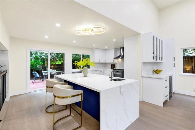 6586 Woodcliff Court, San Jose CA: https://media.crmls.org/mediaz/f3901a3c-ffb3-42e4-b8a2-1b03f158d5d9.jpg