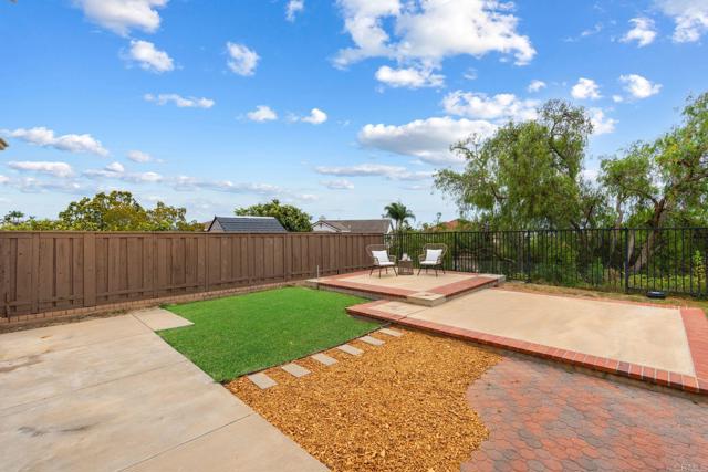 Detail Gallery Image 36 of 43 For 5711 Fallenwood Ln, San Diego,  CA 92121 - 5 Beds | 3 Baths