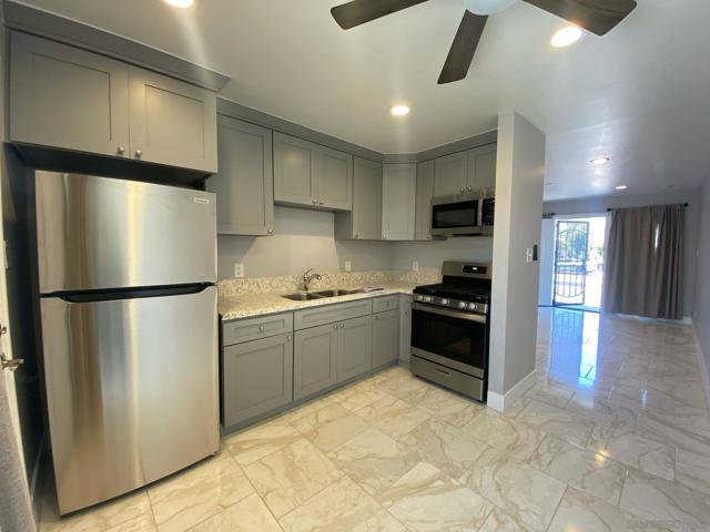 4384 Clairemont Dr, San Diego CA: https://media.crmls.org/mediaz/f390a2a5-1151-4e26-8b60-fc530fa01862.jpg