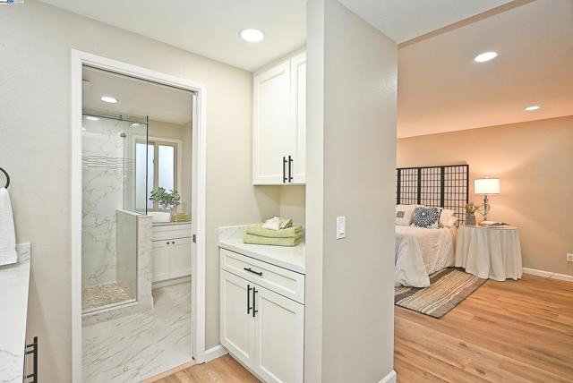 241 Belaire Ct, Danville CA: https://media.crmls.org/mediaz/f390b974-3ffc-4757-853e-af6f0cfc0599.jpg