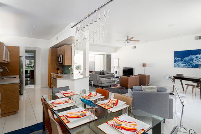 26 Lakeview Circle, Palm Springs CA: https://media.crmls.org/mediaz/f3910a89-608f-41dd-a4eb-e6ed61808683.jpg