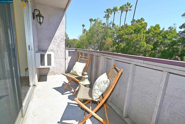 Image 14 of 20 For 1699 Laguna St  305