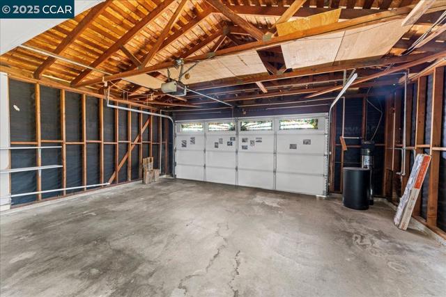 1566 Mann Dr, Pinole CA: https://media.crmls.org/mediaz/f39134cb-da96-4fbb-9ed0-bc4b73c0a9c1.jpg