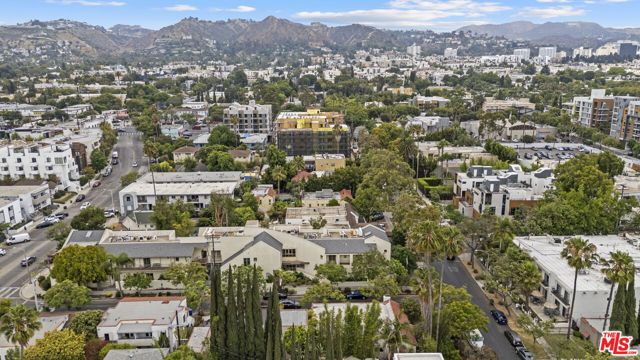 951 N Martel Avenue, Los Angeles CA: https://media.crmls.org/mediaz/f3913c15-5260-4008-a879-5bcd6b347c00.jpg