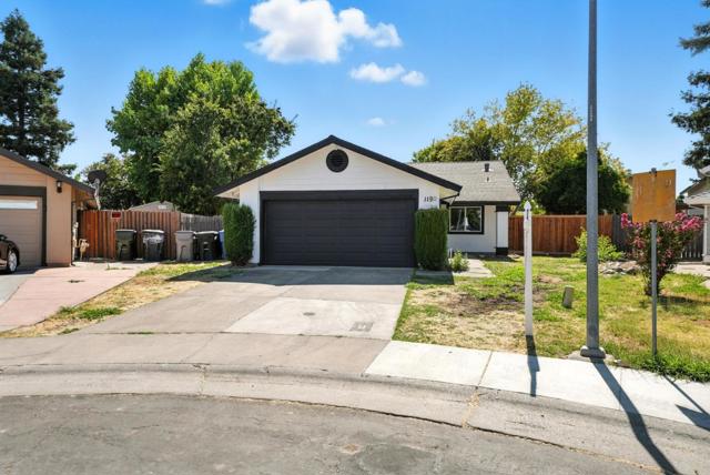 1190 Rio Norte Way, Sacramento CA: https://media.crmls.org/mediaz/f391a868-5307-42d1-973b-069619099fd9.jpg
