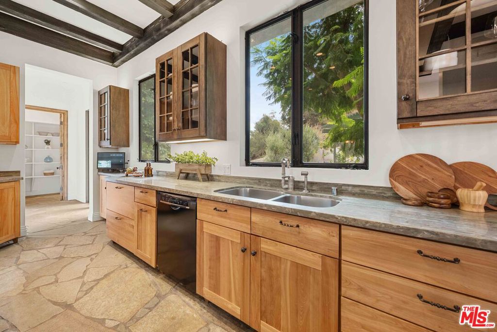MLS #26872395 image #9