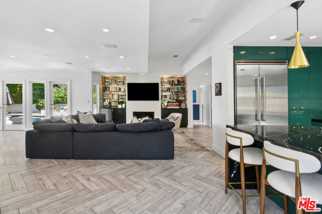 2137 Sunset Plaza Dr. photo 51