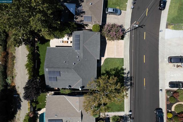 6944 Cedar Ln, Dublin CA: https://media.crmls.org/mediaz/f3929c40-c621-4527-b48c-100fe457ae68.jpg