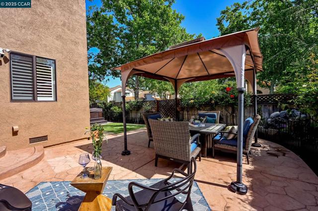 318 Marie Cmn, Livermore CA: https://media.crmls.org/mediaz/f392e43b-e71c-4fe8-b60d-fbccd8841bbe.jpg