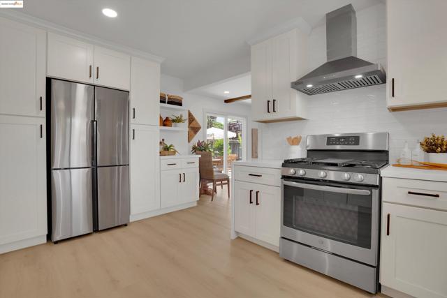 946 Notre Dame Ave, Concord CA: https://media.crmls.org/mediaz/f39339e6-2296-4a1b-8a83-59f58876d713.jpg