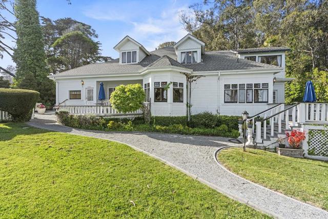 620 El Salto Drive, Capitola CA: https://media.crmls.org/mediaz/f3936555-2f3b-49bb-9a65-9d21fc24a0e9.jpg
