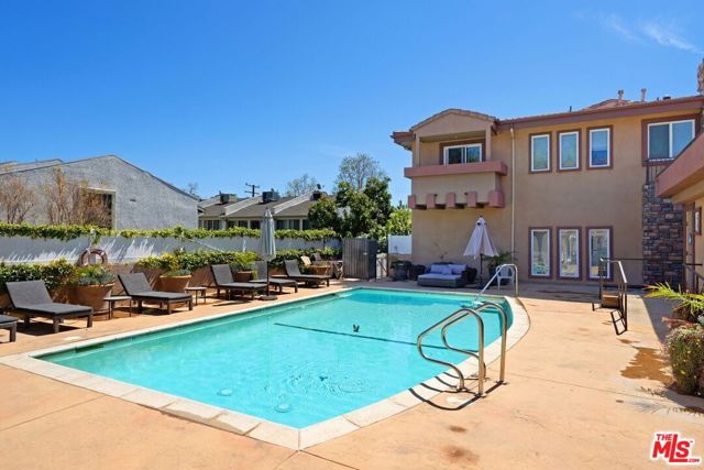 5241 Colodny Drive, Agoura Hills CA: https://media.crmls.org/mediaz/f393ad82-afb1-455f-8105-c5c328662ee3.jpg