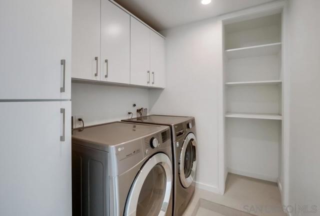 14066 Crest Way, Del Mar CA: https://media.crmls.org/mediaz/f393ef1d-49d8-4ae9-99d3-7f56bc999a49.jpg