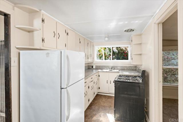 Detail Gallery Image 15 of 40 For 3379 Roosevelt St. St, Carlsbad,  CA 92008 - – Beds | – Baths