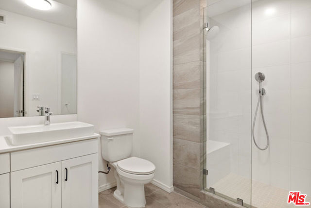 4180 Fair Avenue, Studio City CA: https://media.crmls.org/mediaz/f395ce4d-6873-496e-b6e8-ad0630d85e4f.jpg