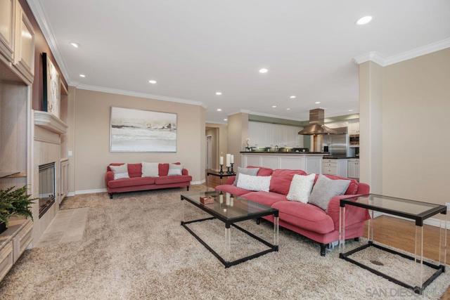 4798 Thurston Pl, San Diego CA: https://media.crmls.org/mediaz/f3977502-54dc-4493-96af-e9349f050252.jpg