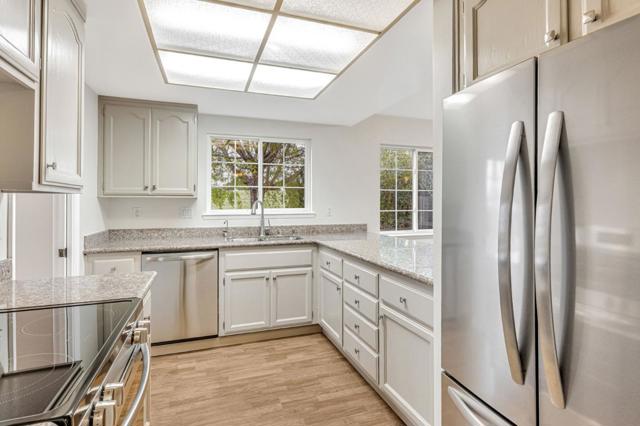 3695 Skyline Drive, Hayward CA: https://media.crmls.org/mediaz/f398632c-6c82-43fc-bf54-c42b5507f603.jpg