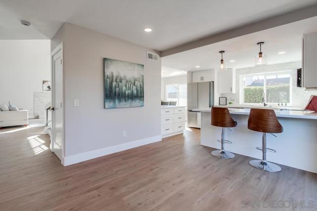 1278 Avenida Miguel, Encinitas CA: https://media.crmls.org/mediaz/f3986583-9bf0-4603-8530-580cb1229bad.jpg