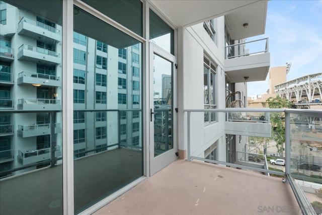 206 Park Blvd, San Diego CA: https://media.crmls.org/mediaz/f398aff9-2f7b-4373-a91d-be49ddb0da1a.jpg