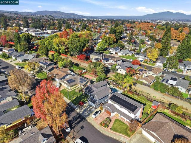 7519 Driftwood Way, Pleasanton CA: https://media.crmls.org/mediaz/f398c06d-8e66-43c5-abf5-eba5e3178349.jpg