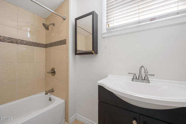 1430 Pepper Drive, Pasadena CA: https://media.crmls.org/mediaz/f3999916-1bac-4588-aaab-ddf86b019e5b.jpg