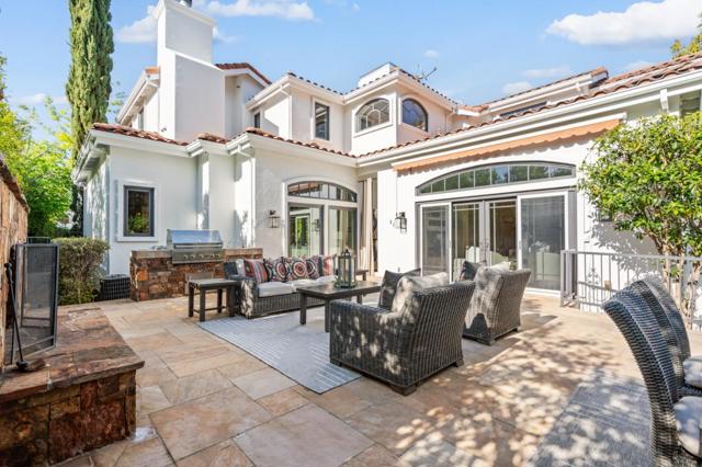 6 Zachary Court, Menlo Park CA: https://media.crmls.org/mediaz/f39a5f5d-9c96-4396-b2a0-49a1b6a810b6.jpg