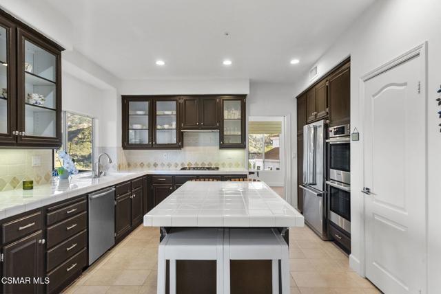 29845 Vista Del Arroyo, Agoura Hills CA: https://media.crmls.org/mediaz/f39ac39b-b9c9-4cc7-9856-48e03e4491d7.jpg