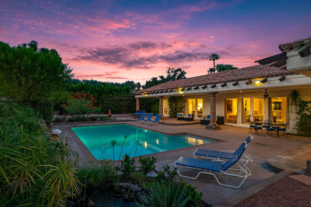 835 N Avenida Palmas, Palm Springs, CA 92262