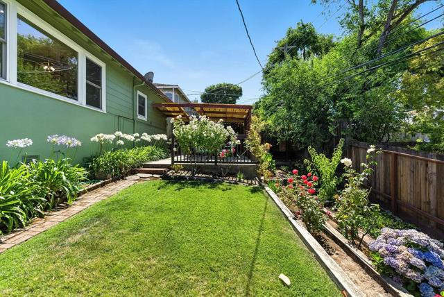 120 42nd Avenue, San Mateo CA: https://media.crmls.org/mediaz/f39ba38d-4fd6-4a57-9028-a61a3ee1ed84.jpg