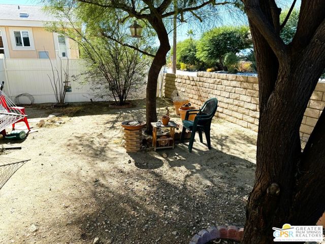 17640 Corkill Road, Desert Hot Springs CA: https://media.crmls.org/mediaz/f39c7578-095d-45a9-8348-c37c9b193695.jpg