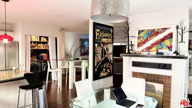800 N Hobart Boulevard, Los Angeles CA: https://media.crmls.org/mediaz/f39d5e82-9ec1-41e8-8e36-56e1d7548263.jpg
