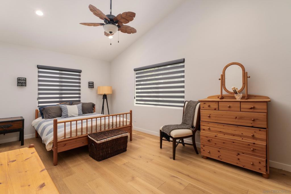 2435 Frankfort - photo 17