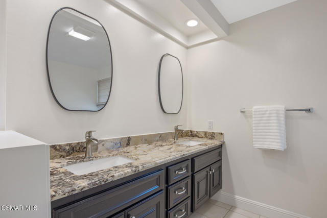 3901 Via Verde, Thousand Oaks CA: https://media.crmls.org/mediaz/f39dce74-f498-42fe-ad43-56367afe2c3b.jpg