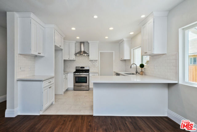1288 N HILL Avenue, Pasadena CA: https://media.crmls.org/mediaz/f39e1d9d-36d5-40f0-ae1a-5b8726407567.jpg