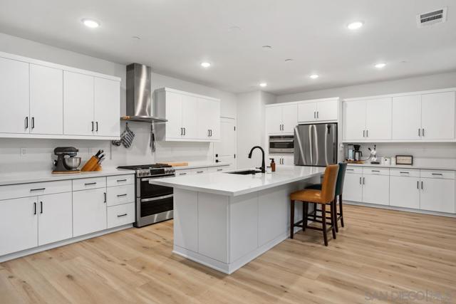 35505 Orchard Trails, Fallbrook CA: https://media.crmls.org/mediaz/f39e66b3-ab76-4245-aea8-ba2074a67328.jpg