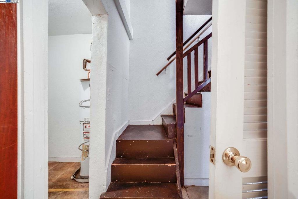 https://media.crmls.org/mediaz/f39f0cbb-29f6-45da-8347-cc899d65a438.jpg?preset=X-Large