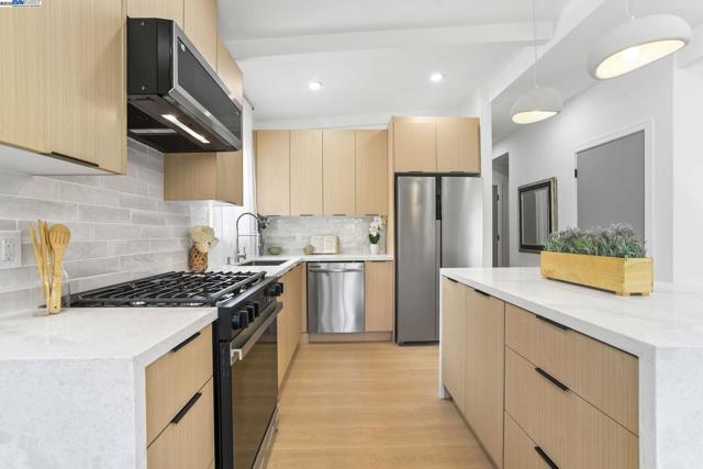 Image 15 of 60 For 1313 Kiely Blvd