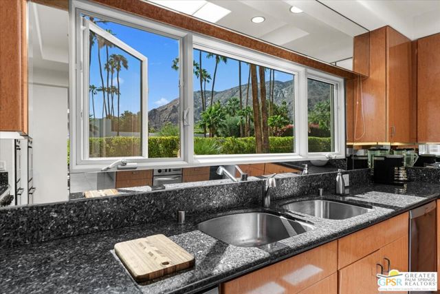 526 W Chino Canyon Road, Palm Springs, CA 92262