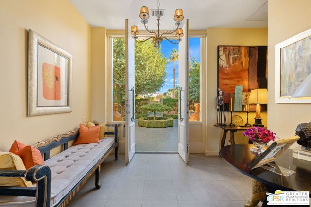 47425 Medina Drive, Palm Desert CA: https://media.crmls.org/mediaz/f3a0e706-28ec-4bcf-aa02-b0a170bd6fd9.jpg