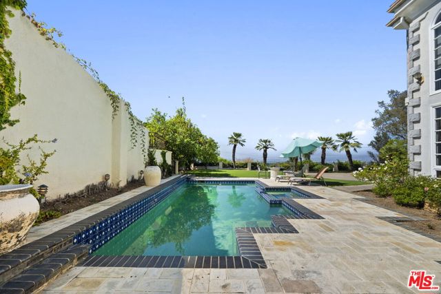 14330 Mulholland Drive, Los Angeles CA: https://media.crmls.org/mediaz/f3a111b0-0339-44c3-b87f-ce684236eed5.jpg