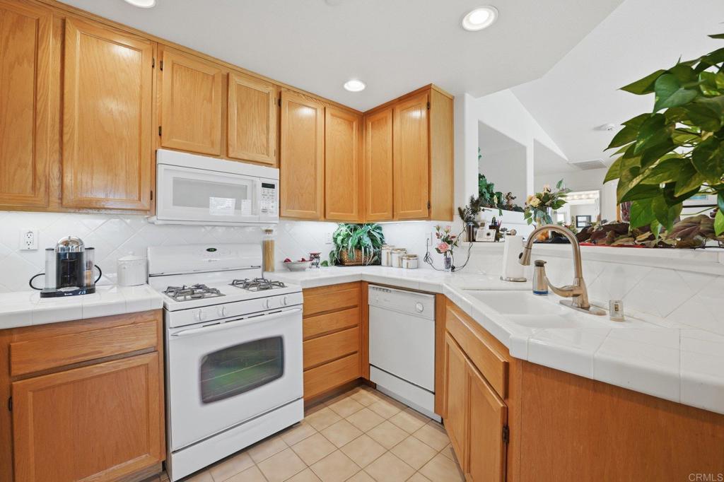 279 Trilogy Street - photo 8